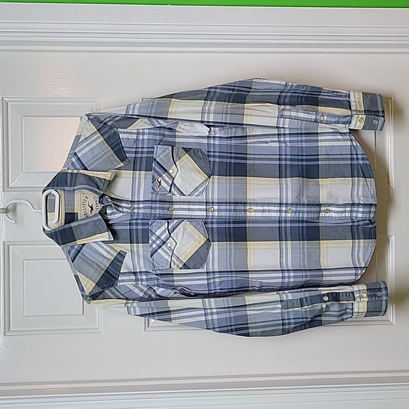 Hollister Men's Button Down Shirt. - Picture 1 of 2